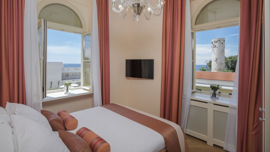Isabella Island Resort Suite