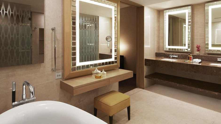 Taj Santacruz Room