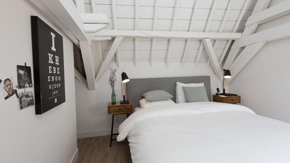 Eye Hotel Room