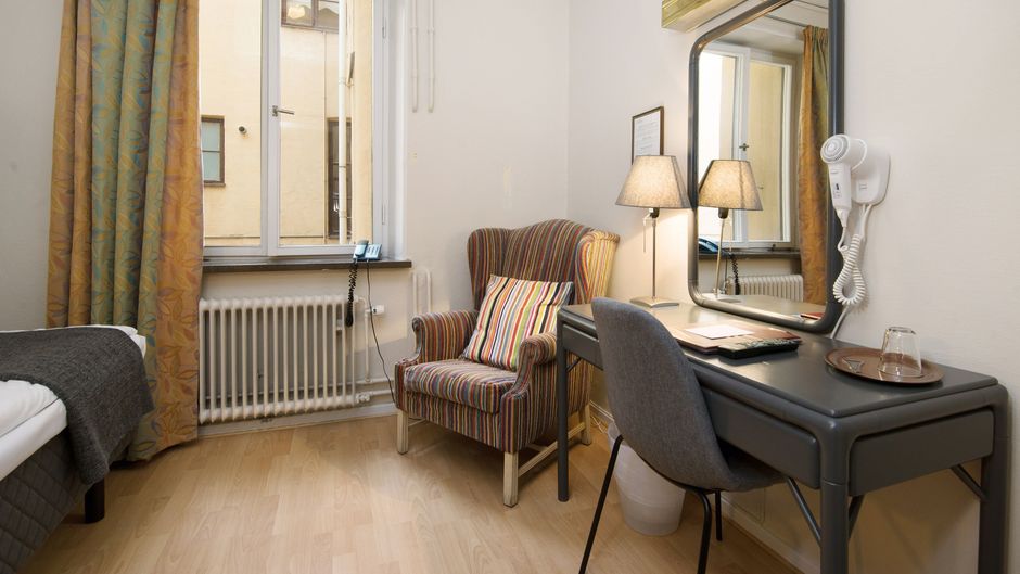 Duxiana Hotel Room