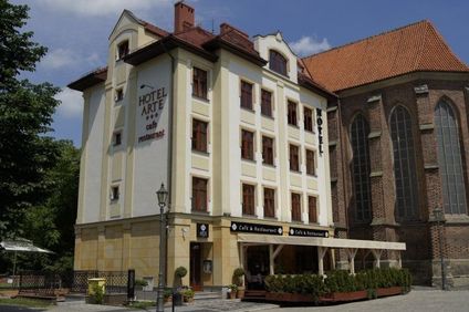 Hotel Arte-Brzeg