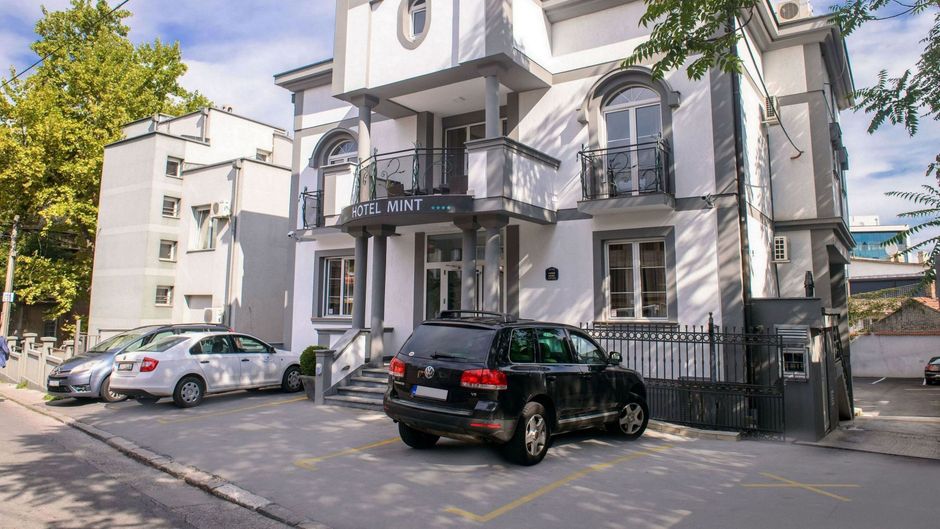 Hotel Mint Exterior