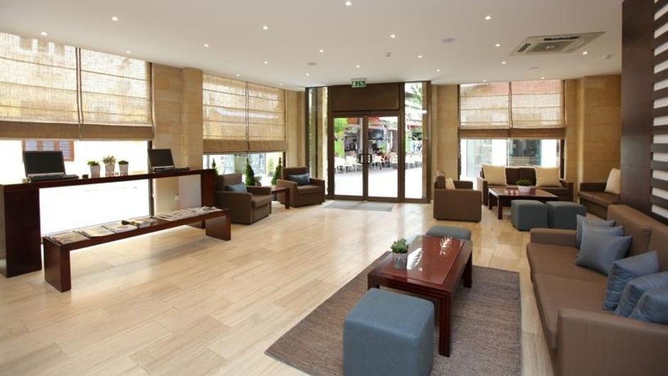 Centrum Hotel Nicosia Lobby