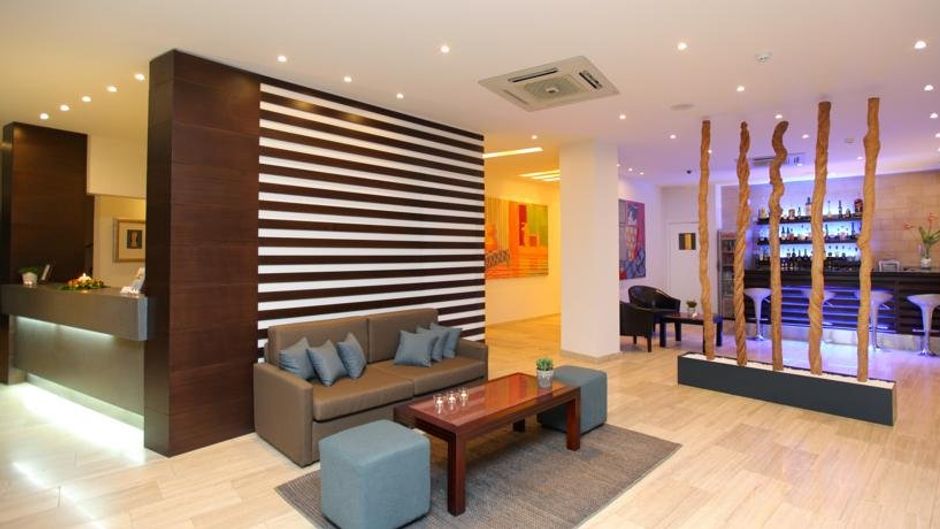 Centrum Hotel Nicosia Lobby