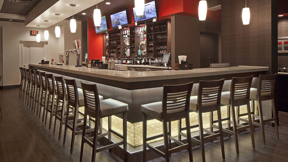 Holiday Inn and Suites Windsor Restaurant