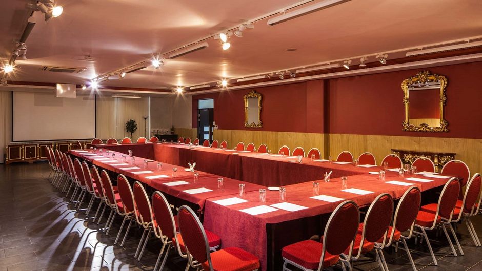 Central Hotel Tullamore Meeting
