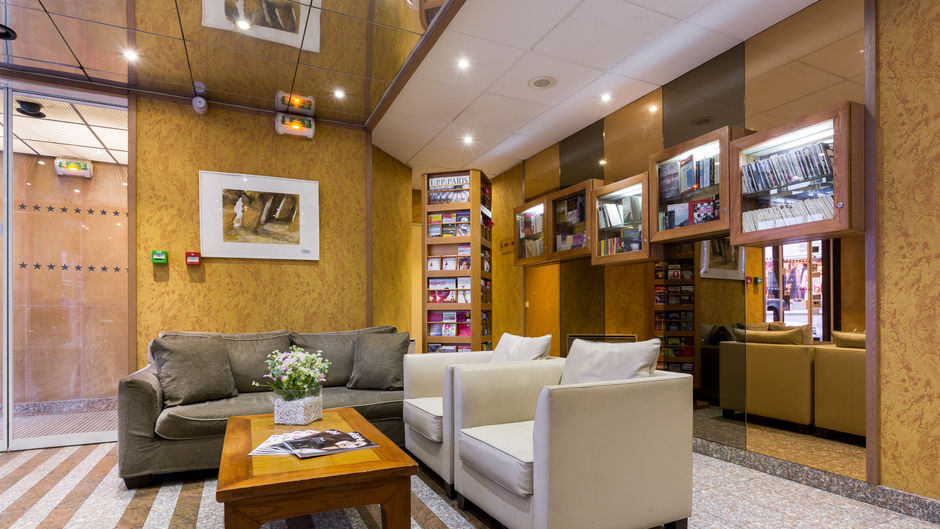 Fertel Etoile Hotel Lobby