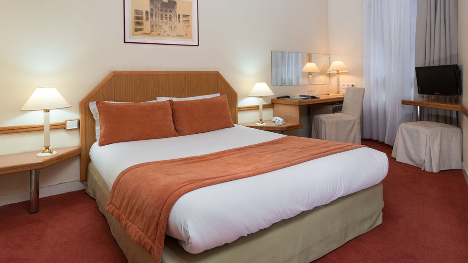 Fertel Etoile Hotel Room