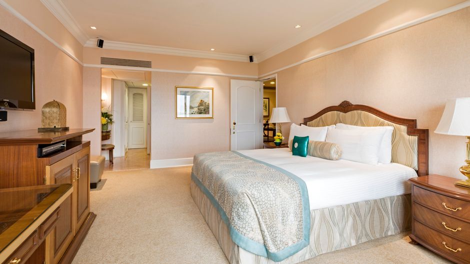 Taj Lands End Suite