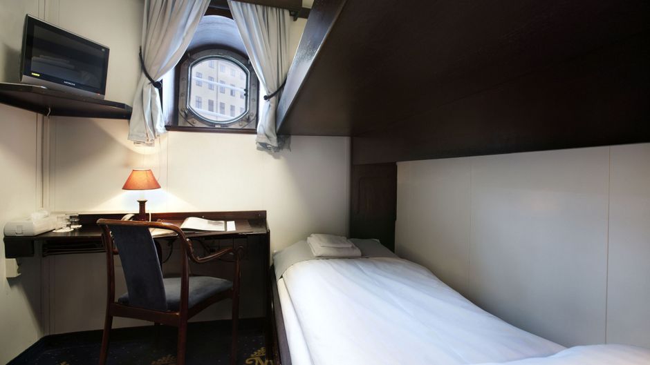 Malardrottningen Yacht Hotel Room