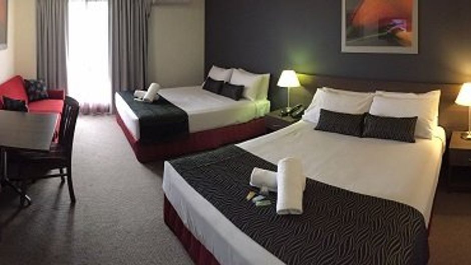 Country Comfort Hunts Liverpool Room