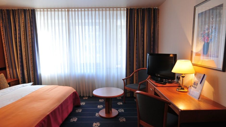 Flandrischer Hof Hotel Room