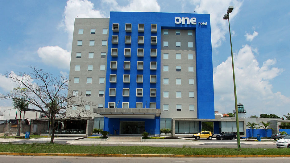 One Villahermosa 2000 Exterior