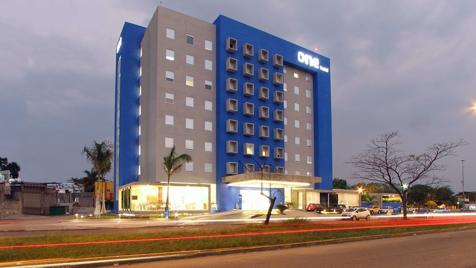 One Villahermosa 2000 Exterior