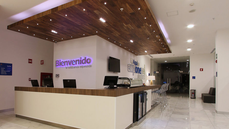 One Villahermosa 2000 Lobby