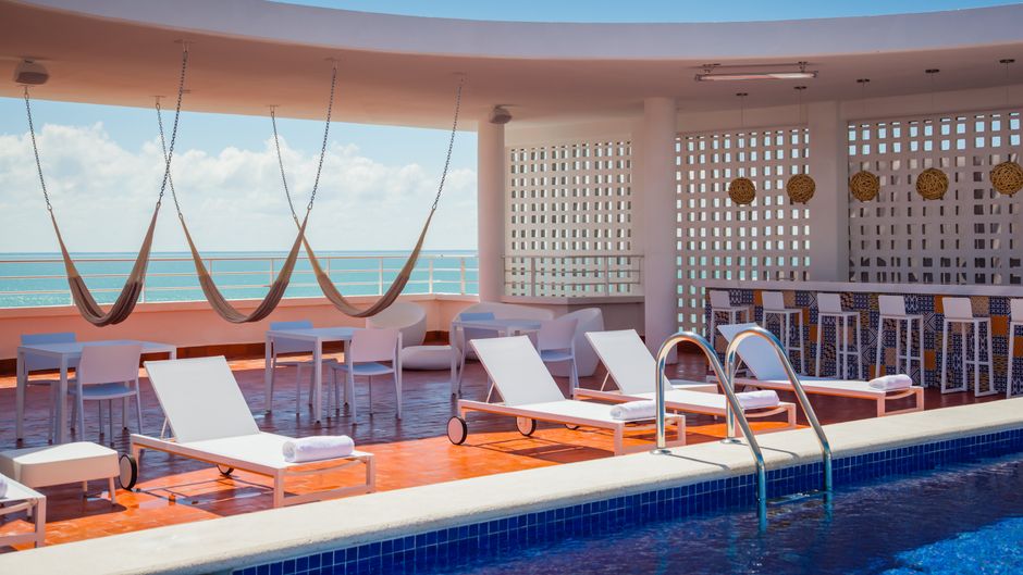 Fiesta Inn Loft Ciudad del Carmen Pool