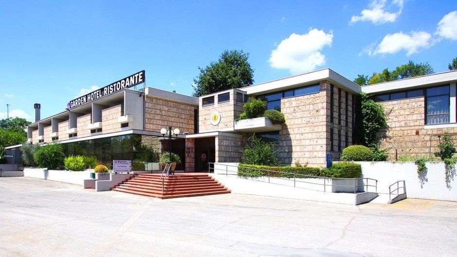 Garden Hotel Exterior