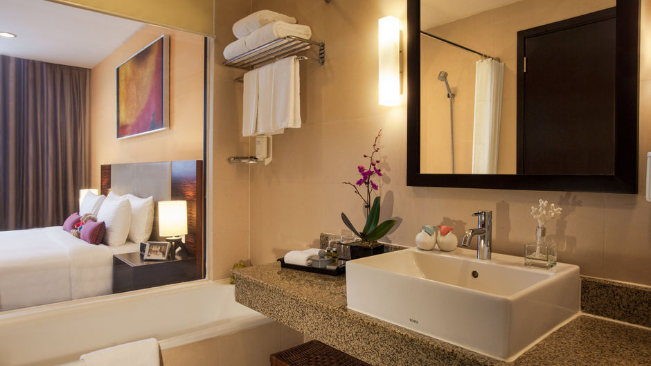 Somerset Hoa Binh Room