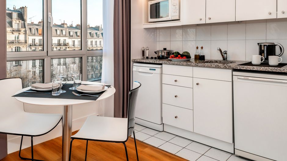 Citadines Bastille Marais Paris Room