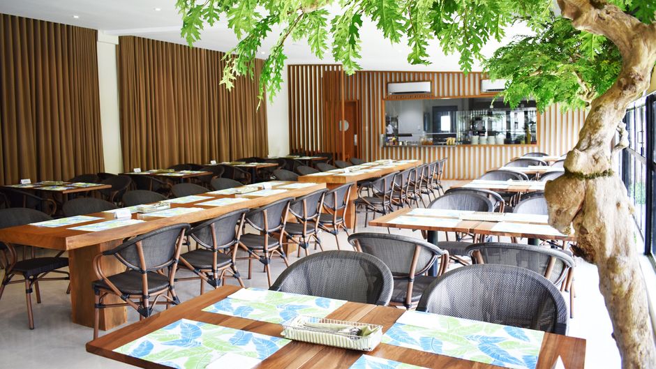 Holiday Inn Suites Batangas Limapark Restaurant