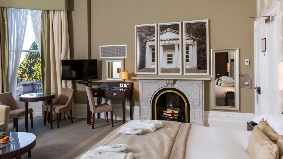 Oakley Hall Hotel Basingstoke Room