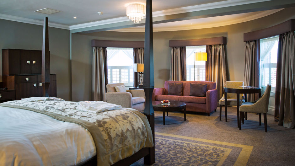 Oakley Hall Hotel Basingstoke Suite
