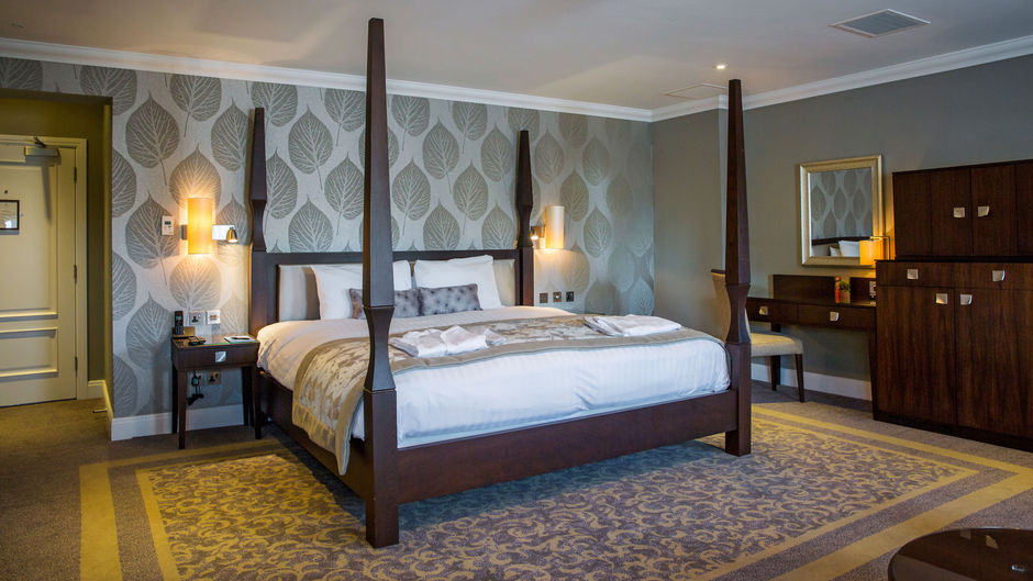 Oakley Hall Hotel Basingstoke Suite