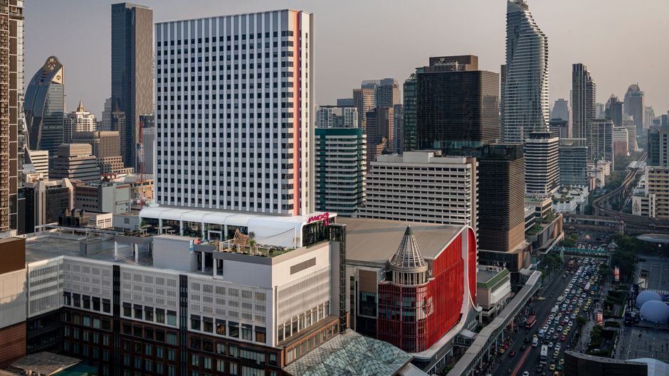 Moxy Bangkok Ratchaprasong Exterior