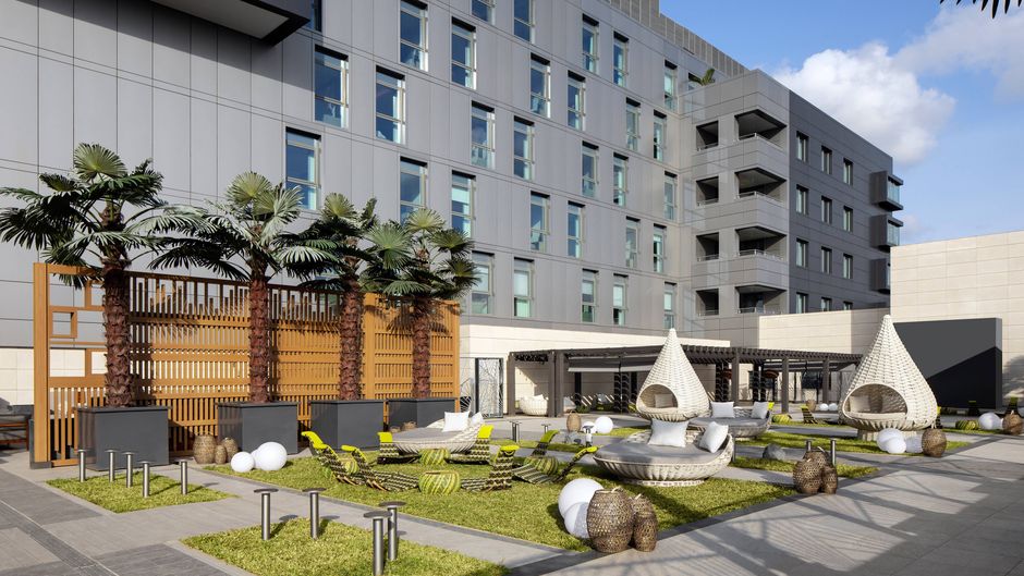 Marriott Lagos Hotel Ikeja Pool