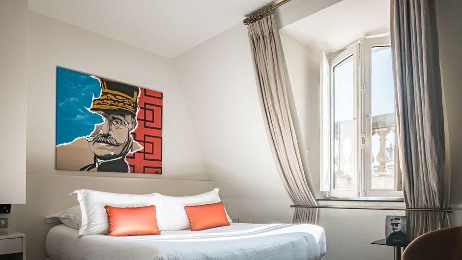 Villas Foch Room