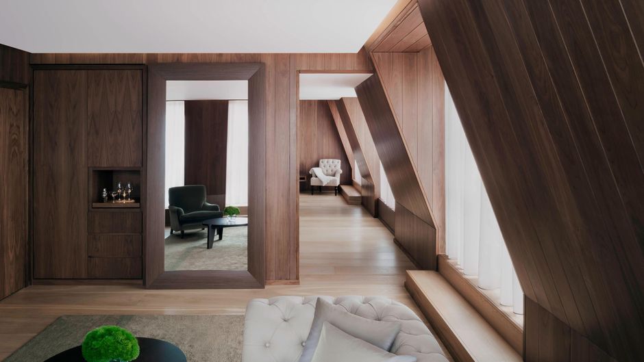 The London EDITION Suite