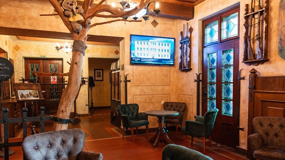 Pytloun Old Armoury Hotel Prague Lobby