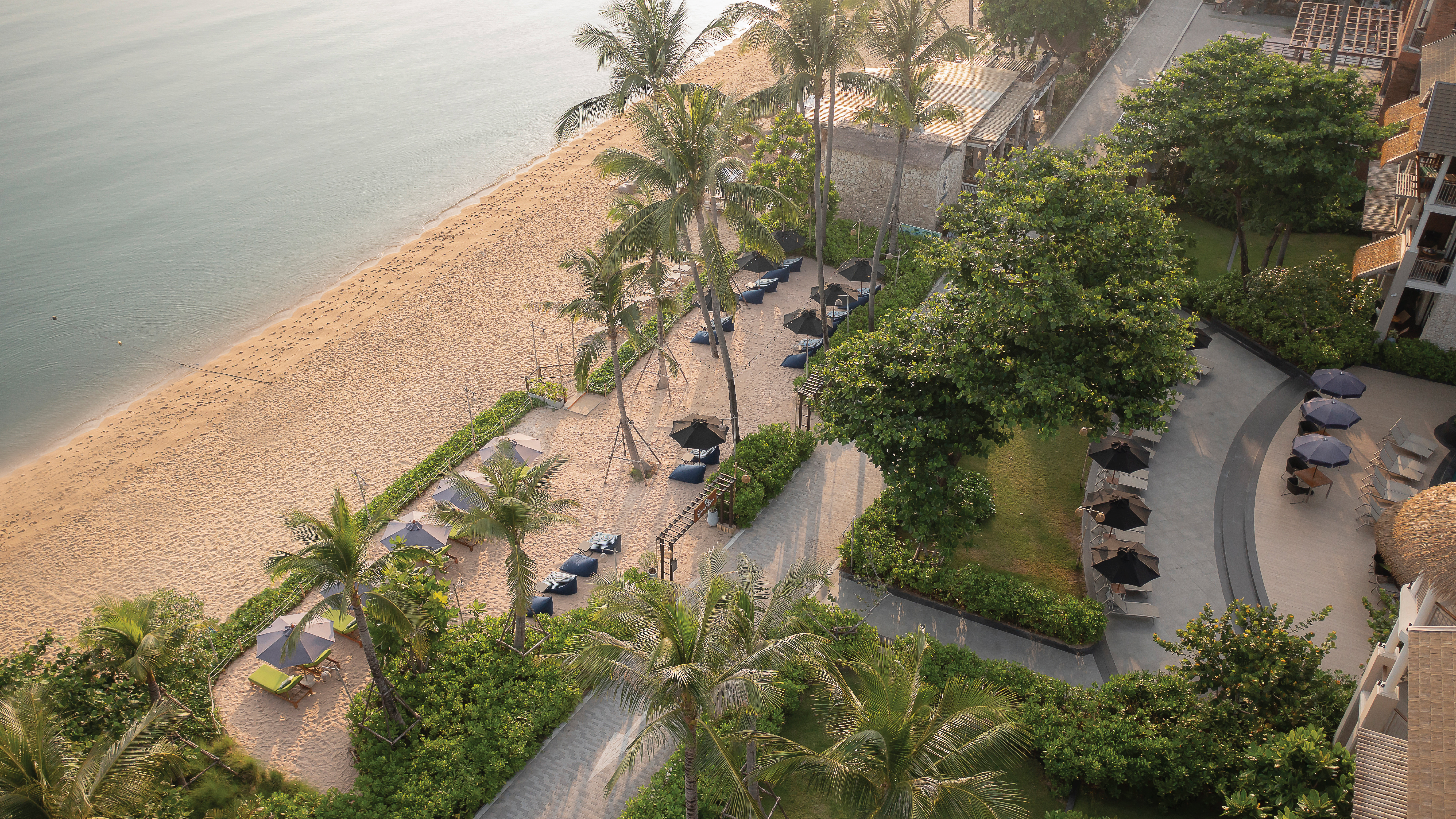 Holiday Inn Resort Samui Bophut Beach Beach
