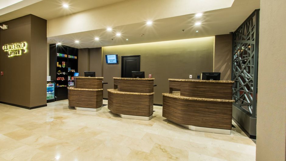 Courtyard by Marriottt San Luis Potosi Lobby