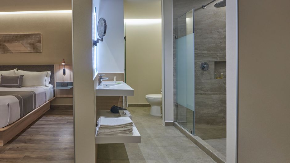 City Express Plus by Marriott Room