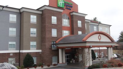 Holiday Inn Express Suites Wytheville