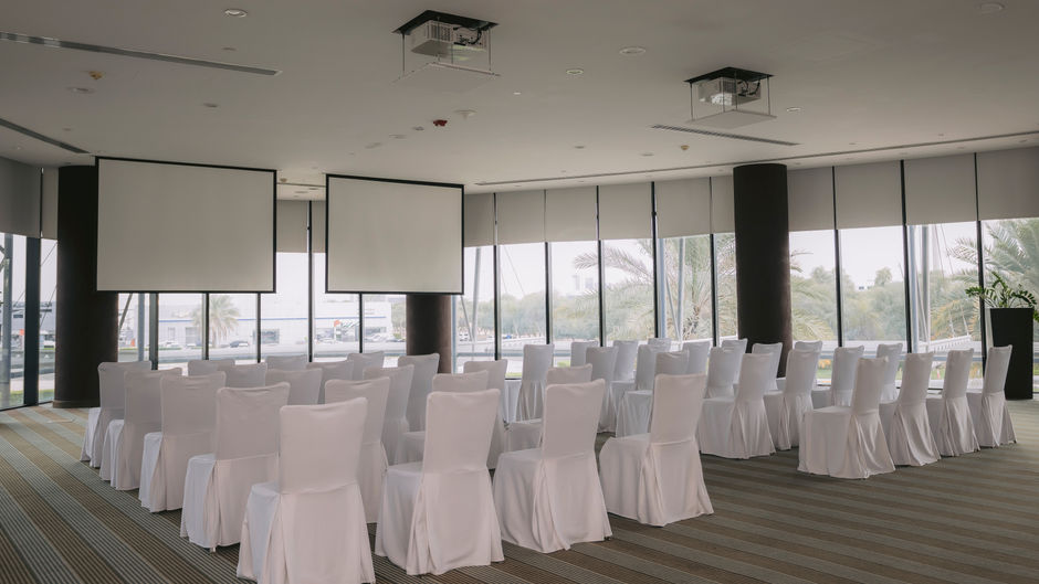 Holiday Inn Abu Dhabi Meeting