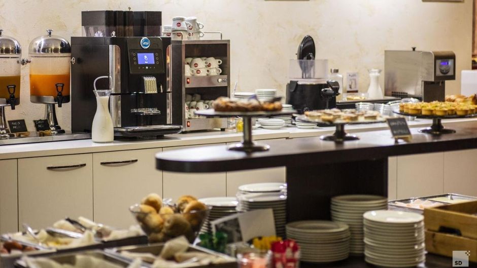 Diplomatic Hotel Restaurant