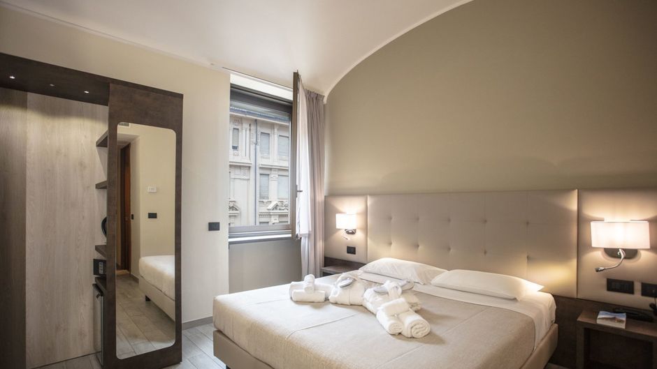 Diplomatic Hotel Suite