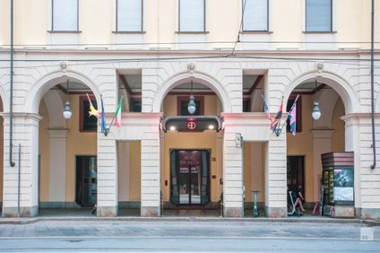 Diplomatic Hotel