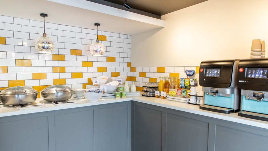 Knowsley Inn & Lounge Restaurant