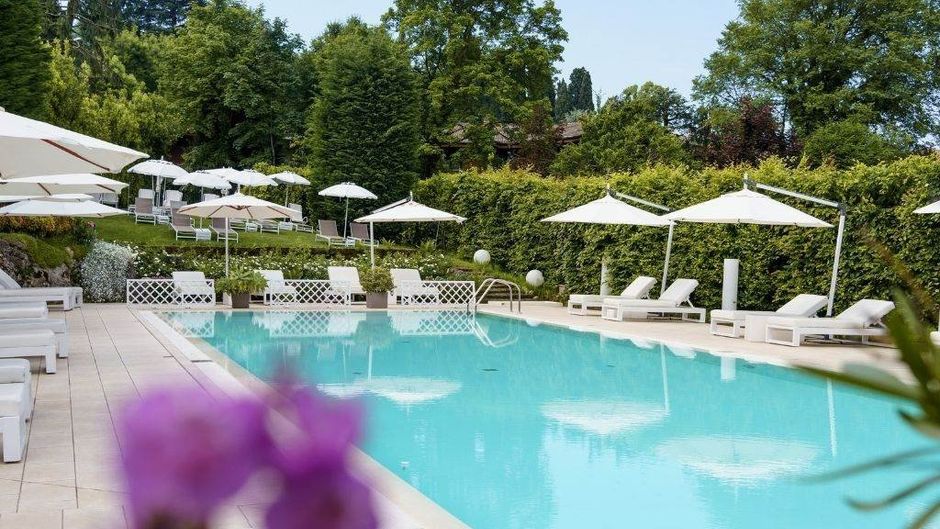 Red's Redaelli Hotel Pool