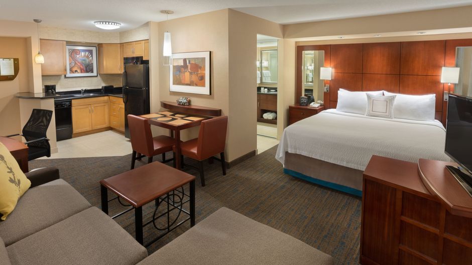 Residence Inn Toronto Downtown Suite