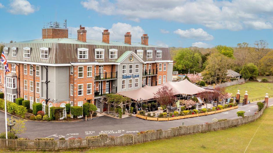 Balmer Lawn Hotel Exterior