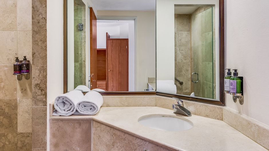 Fiesta Inn Colima Room