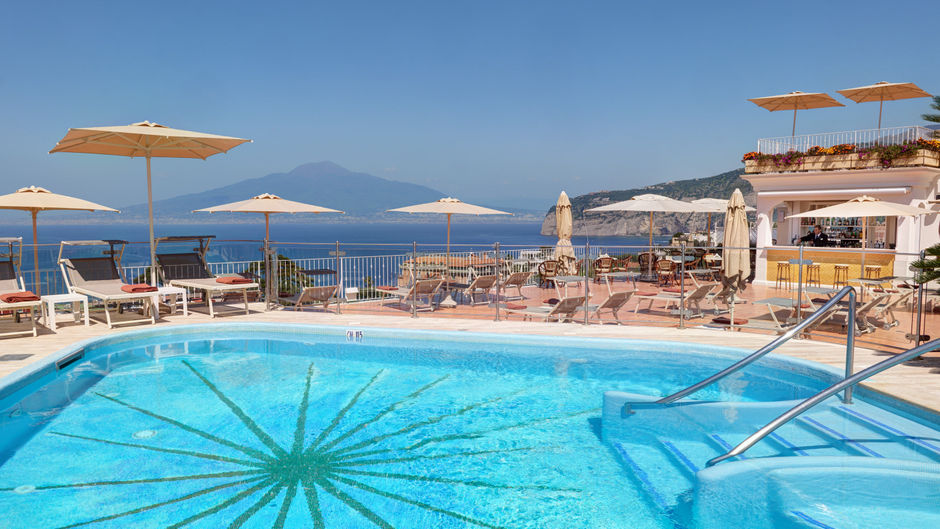 Grand Hotel De La Ville Pool