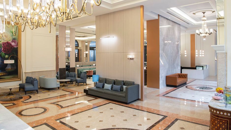 Hamp Court Palace Taipei Lobby