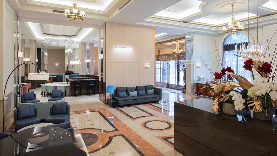 Hamp Court Palace Taipei Lobby