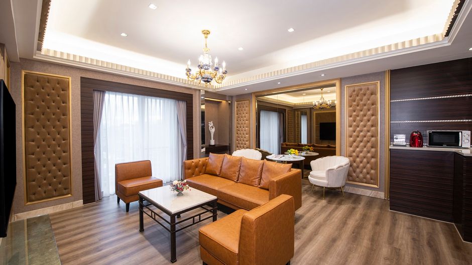 Hamp Court Palace Taipei Room