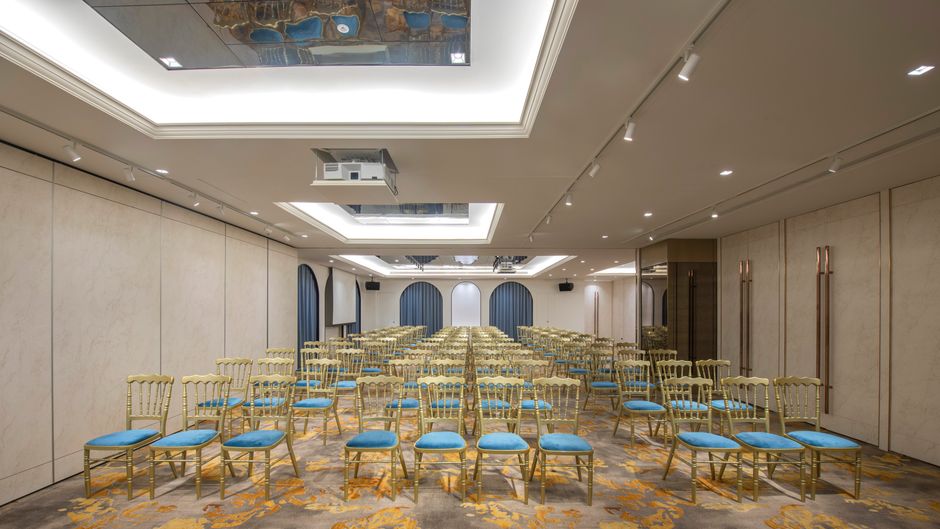 Hamp Court Palace Taipei Meeting